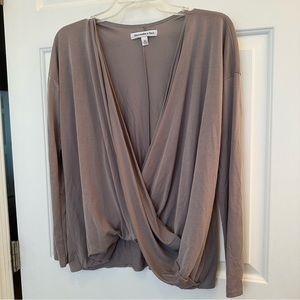 Sexy Abercrombie & Fitch Deep Plunge Gray Top Women’s S